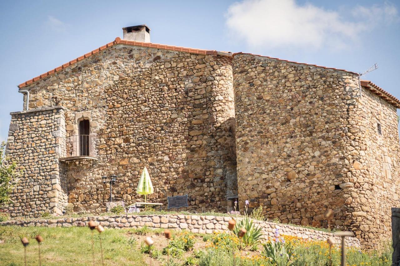 Bed and Breakfast Le Donjon De La Reine Margot Beaumont  Экстерьер фото